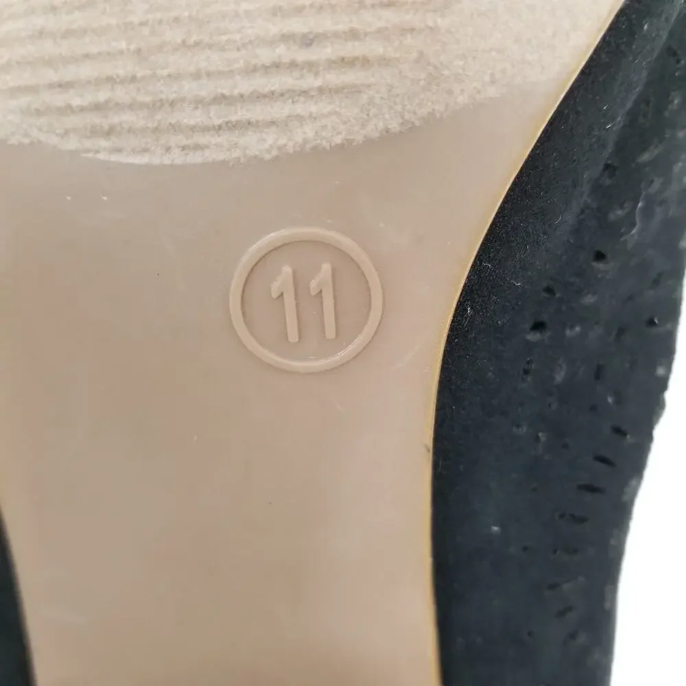 Big Buddha Black Faux Suede Lasercut Peep Toe Sandals Size 11